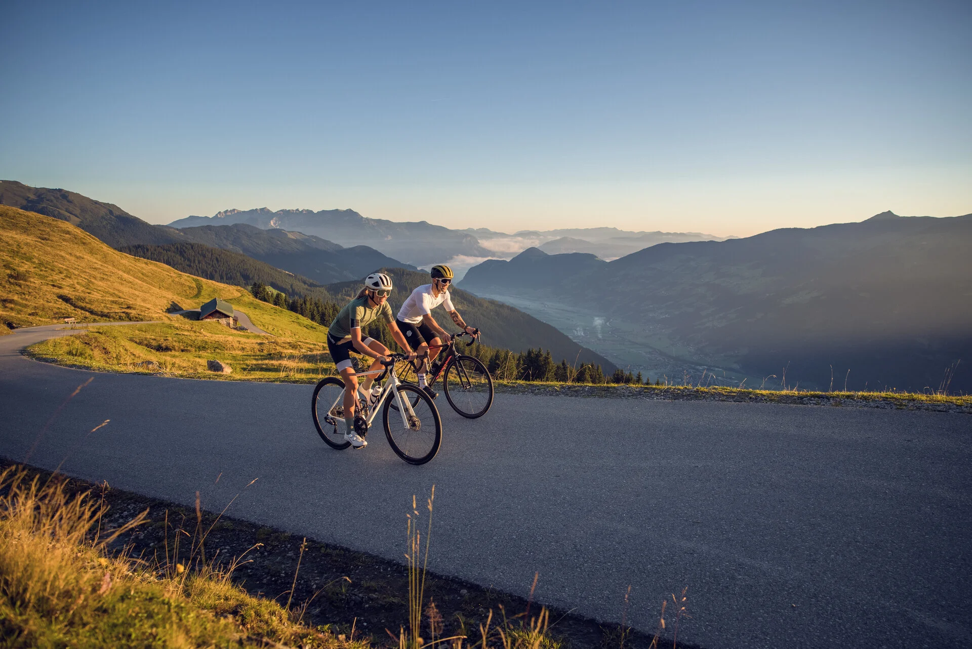Radfahrer auf der Zillertaler Höhenstrasse